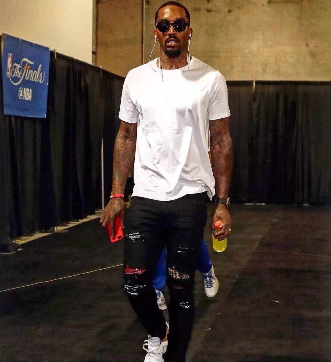 穆帅：我曾为麦克托米奈让博格巴坐板凳，曼联放走他是个大错（穆里尼奥：曾为麦克托米奈让博格巴打替补，曼联放走他是重大失误）