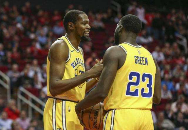 全市场：拉齐奥接近免签因西涅，年薪130万欧签约至明年6月（据全市场：拉齐奥或将免签因西涅，年薪130万欧，合同至明年6月）