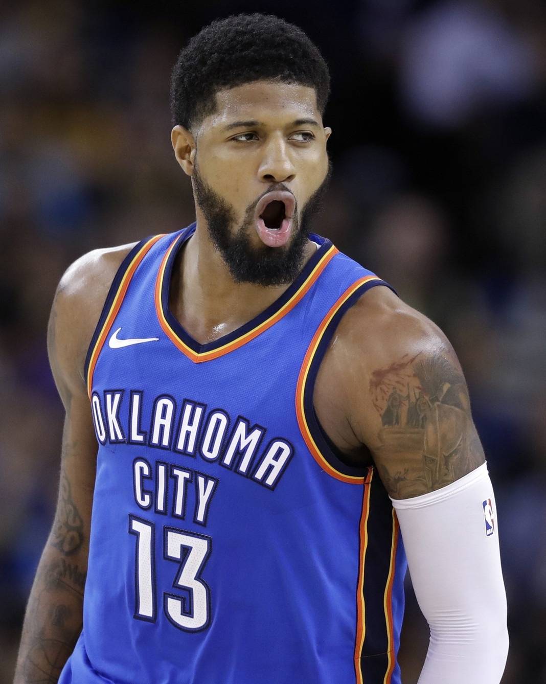 玉昆球迷在机场深情送别安德森，安德森的回应藏着太多不舍（玉昆球迷机场深情送行，安德森回应尽显不舍）