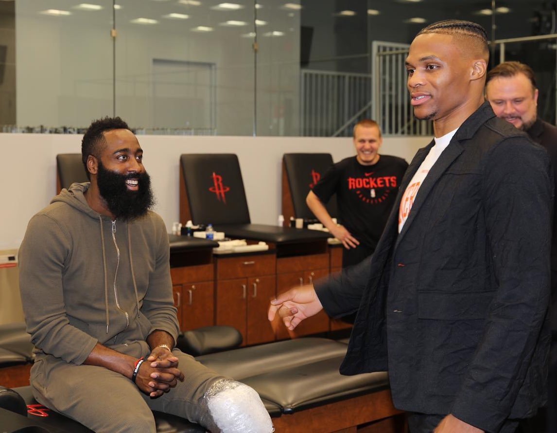 本泽马：皇马缺少有经验的人，能站出来说“这个地方你做错了”（本泽马：皇马缺少能在关键时刻指正错误的资深球员）