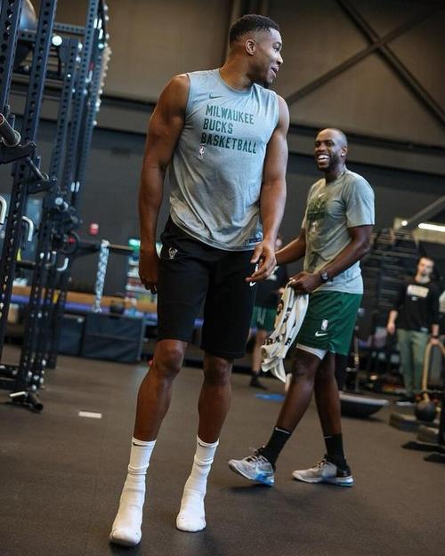 孔帕尼：我不想看到“孔帕尼足球”，我想看到拜仁的风格（孔帕尼：不追求“孔帕尼足球”，只想踢出拜仁风格）