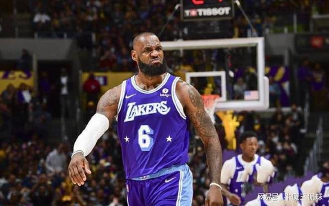 迪马尔科：利物浦随时都能制造威胁，他们全队都是顶级球员（迪马尔科：利物浦全员顶级，随时构成威胁）