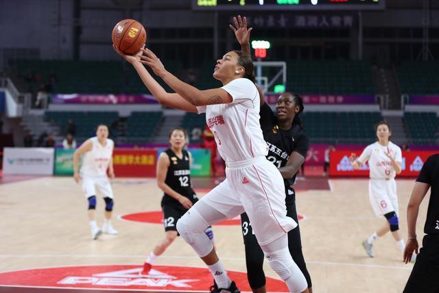 冲击首胜！黄潜vs哥本哈根首发：莫里罗领衔全主力出战（剑指首胜！黄潜战哥本哈根首发出炉：莫里罗率全主力登场）