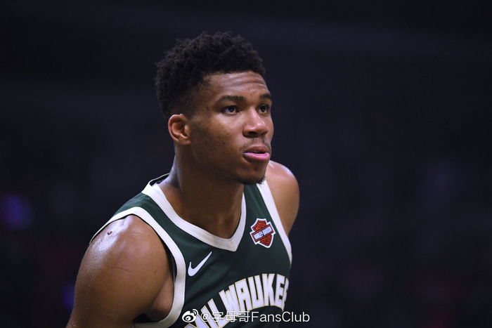 米体：热格罗瓦身体状态完全恢复，踢那不勒斯能增加出场时间（米兰体育报：热格罗瓦已完全康复，对阵那不勒斯有望增加出场时间）