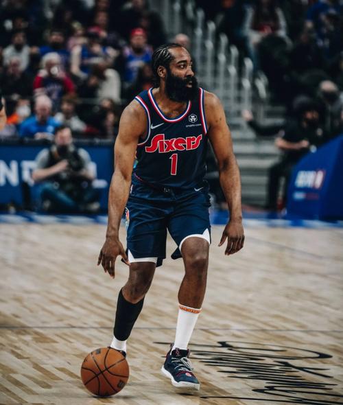 弗兰克谈主场球迷嘘维卡里奥：他们不可能是真正的热刺球迷（弗兰克评主场嘘维卡里奥：这不是真正的热刺球迷所为）